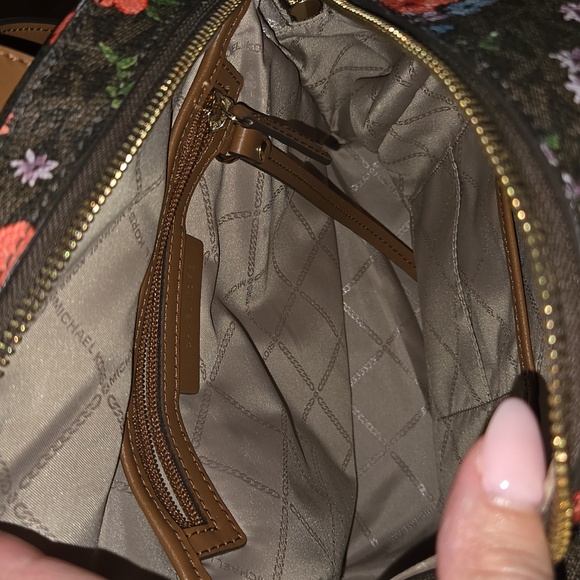 Backpack - Picture 3 of 5